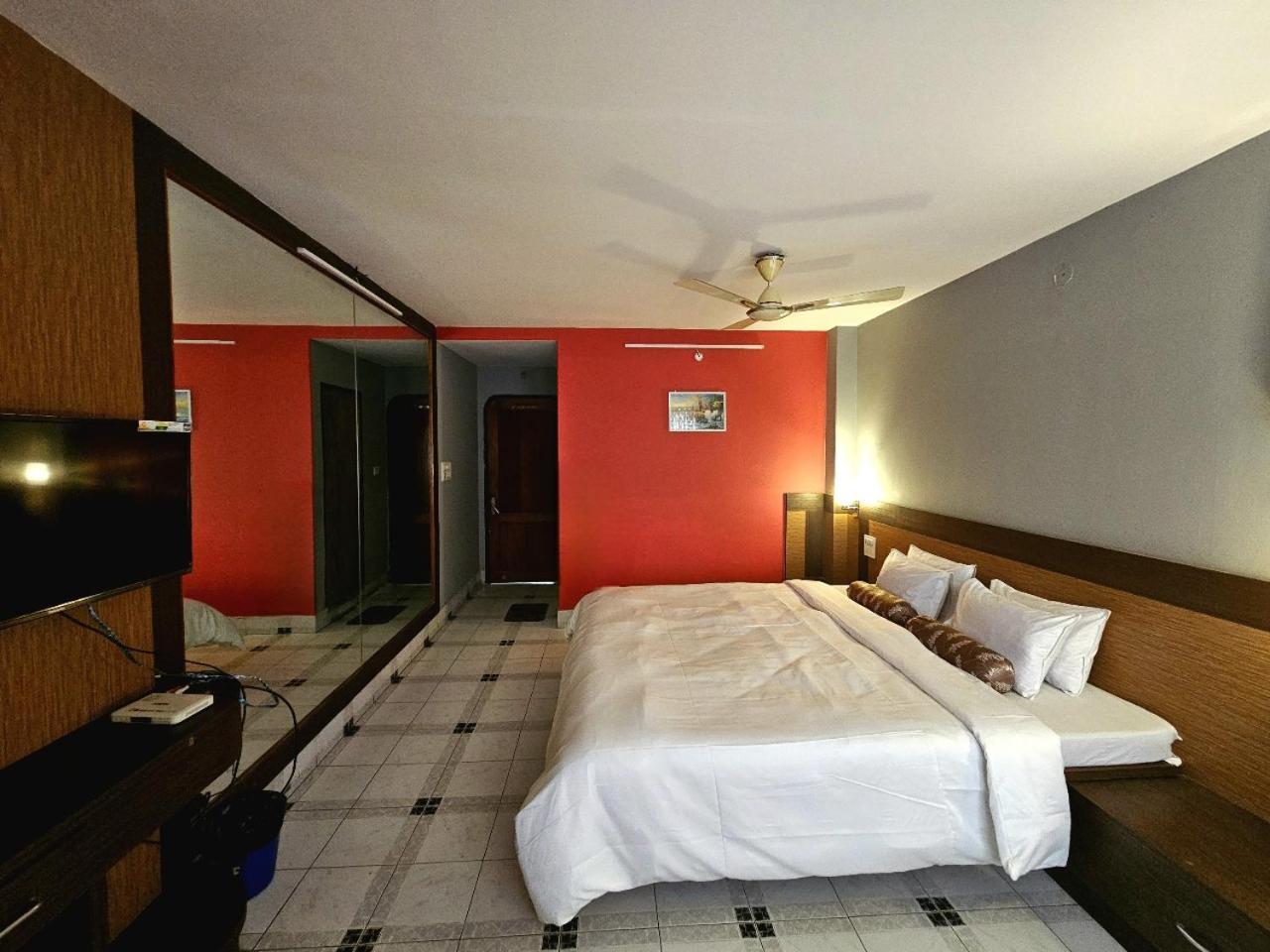 Hotel Vishal Siliguri Εξωτερικό φωτογραφία