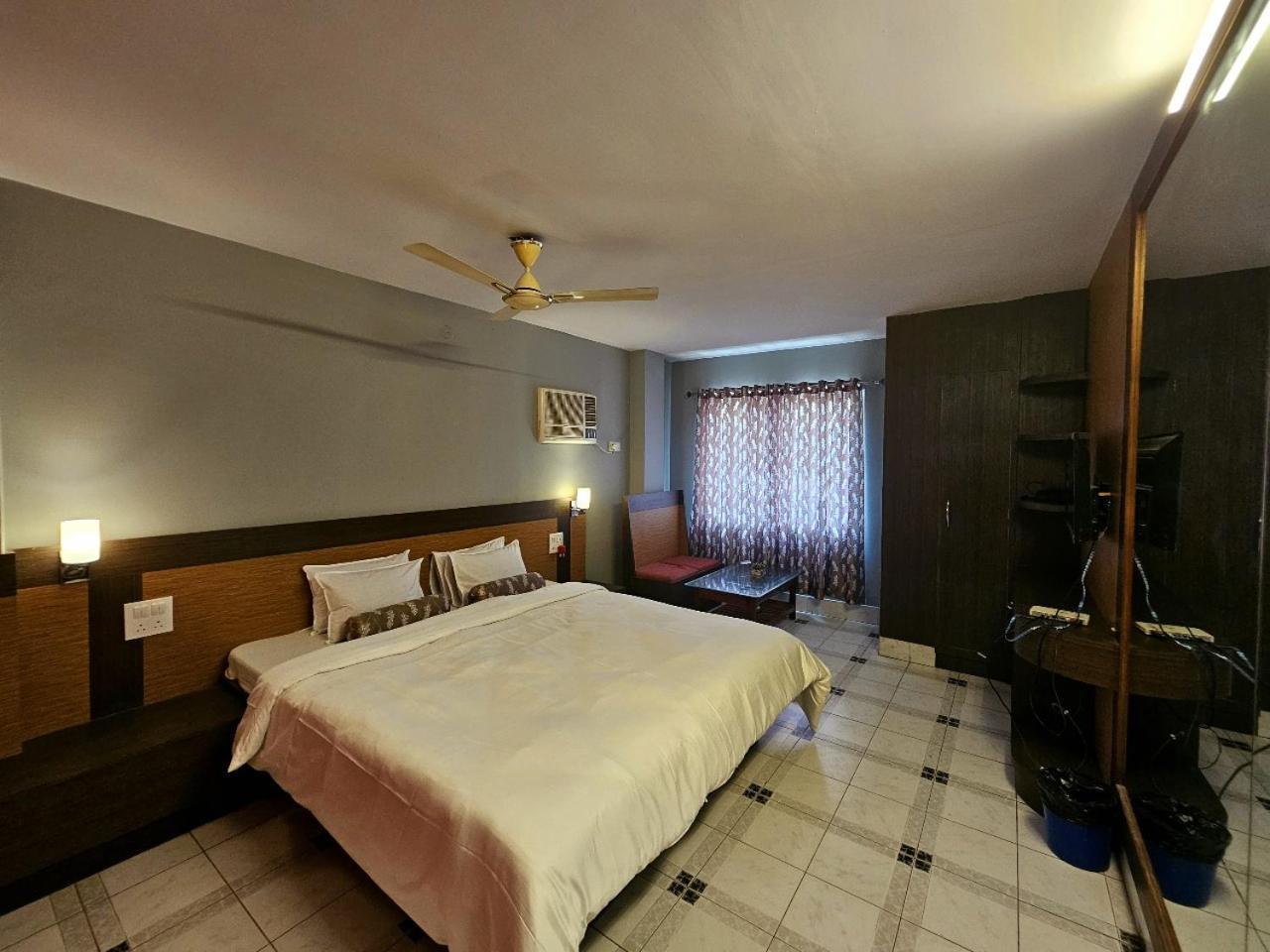 Hotel Vishal Siliguri Εξωτερικό φωτογραφία